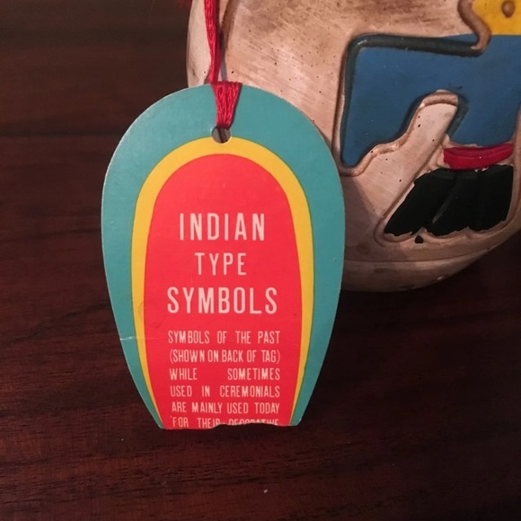 Two Native Souvenir Vases - Picture 6 of 8